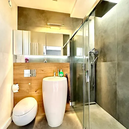 Podwale 2 - Self Check-in 20h ~parking & Lift Apartment