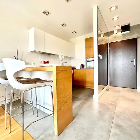 Apartment Podwale 2 - Self Check-in 20h ~parking & Lift *